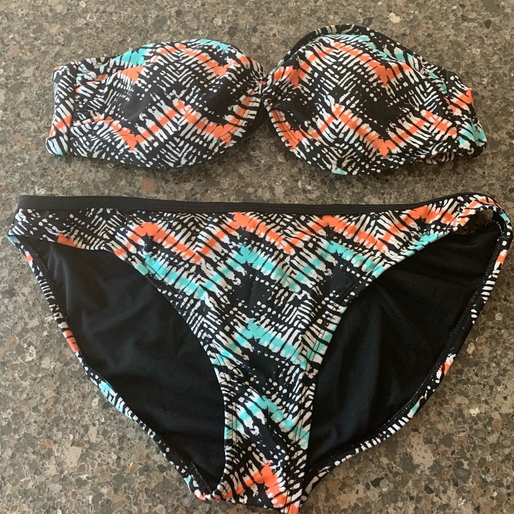 Bandeau bikini with back tie